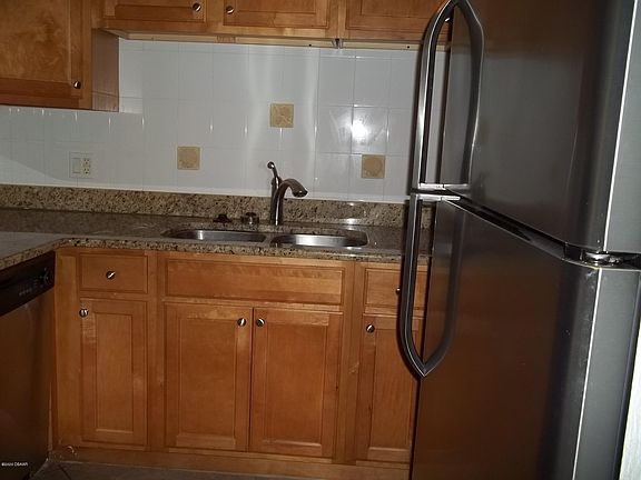 4th image of 102 S Peninsula Dr APT 110