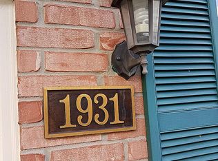 1931 Kemah Village Dr, Kemah, TX 77565