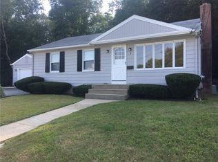 9 Flynn Ter, West Warwick, RI 02893