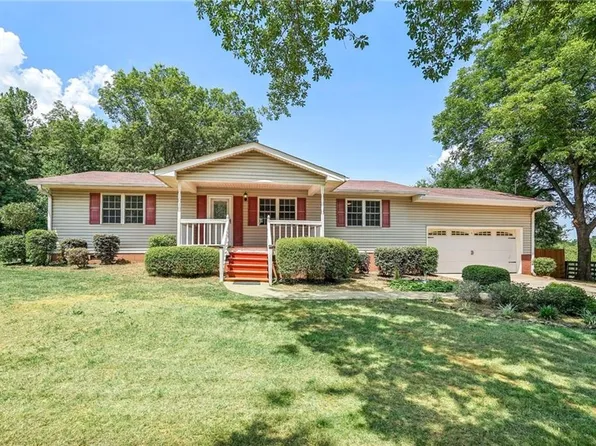 3339 Poplar Springs Rd, Gainesville, GA 30507