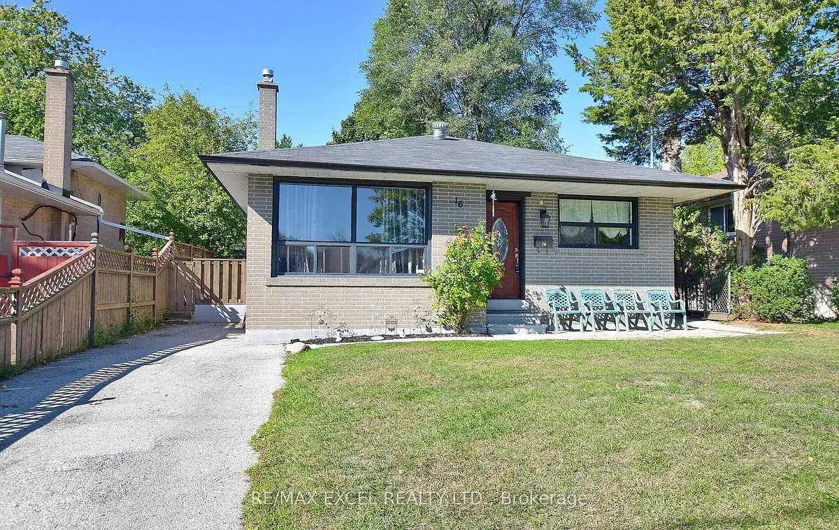 Photo 1 of 17 - 16 Sundance Cres - Toronto, ON Primary Photo - 16 Sundance Cres