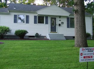 45 Fairway Dr, Springfield, MA 01108