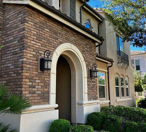 5th image of 4110 S GREYTHORNE Way