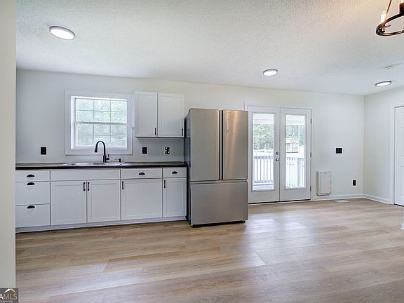 5th image of 7097 Fairmount Hwy SE