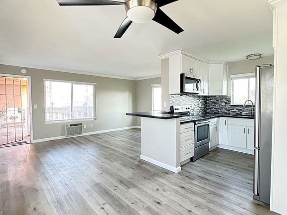 2nd image of 4411 Louisiana St APT 04