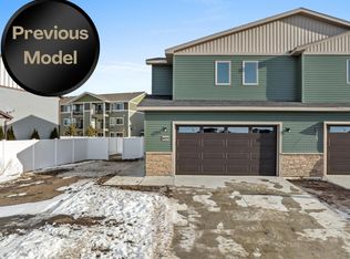 4017 Crossing St SW, Minot, ND 58701