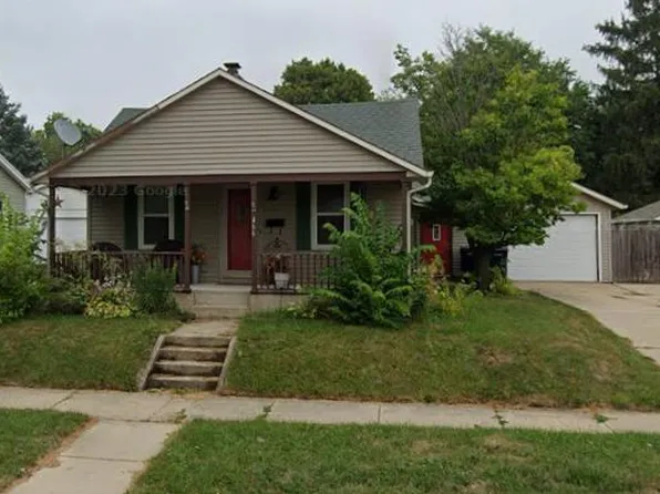 466 N Oakhill Avenue, Janesville, WI 53548