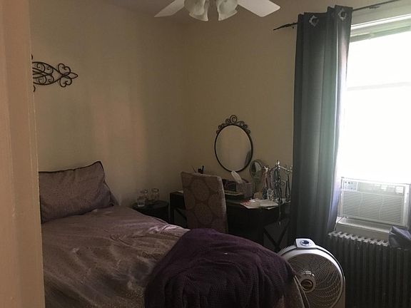 4th image of 3826 N Janssen Ave APT 3E