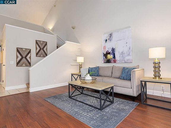5th image of 8767 Mountain Blvd #13