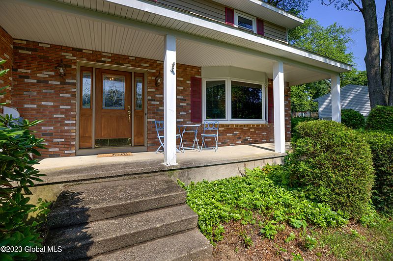 3rd image of 23 Townley Drive