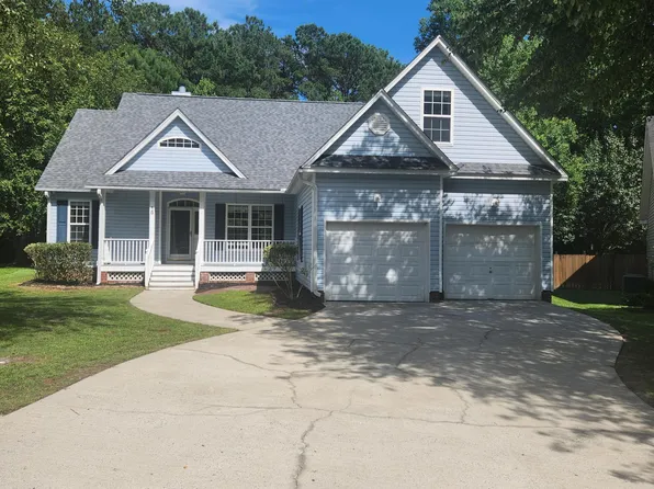 15 Commissioners Ct, Hanahan, SC 29410