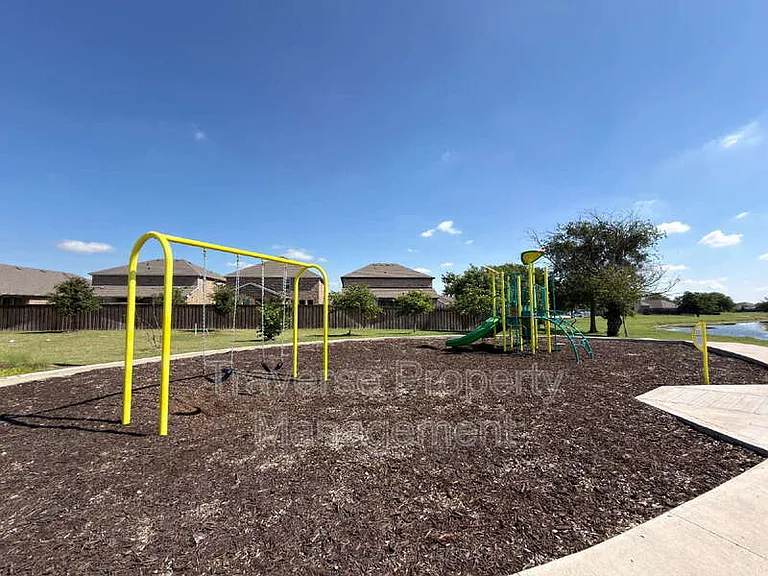 1713 Escondido Dr — Photo 22