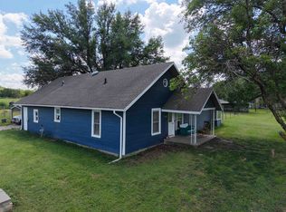 810 S D St, Herington, KS 67449