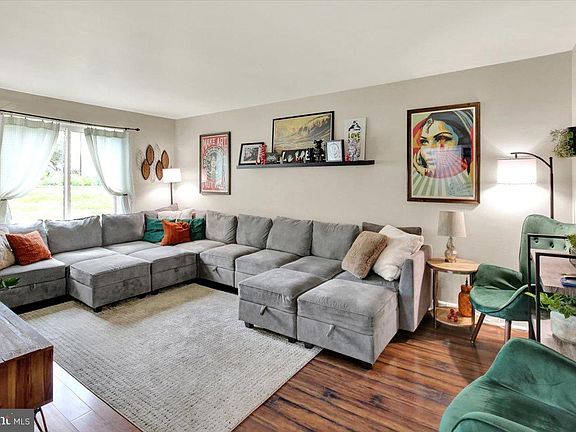 4th image of 65 Azalea Way APT 2