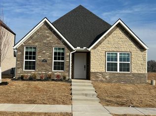 3100 SW Lovely Ln, Bentonville, AR 72712