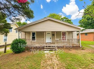 1022 5th St, Statesville, NC 28677