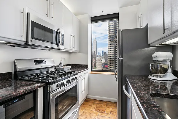 Rented by Corcoran | media 1