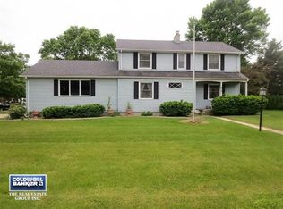 975 Edwin St, Marinette, WI 54143