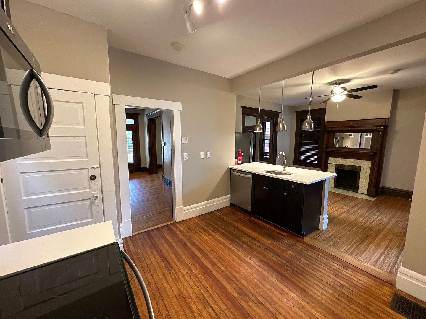 OSU Lane Avenue Single Family House! Amazing Location — Photo 4