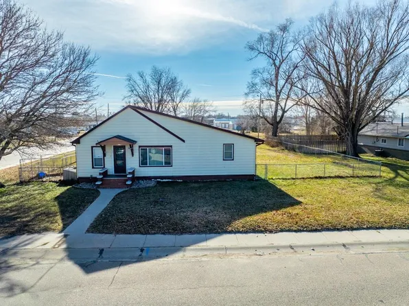1122 E 9th Street, North Platte, NE 69101
