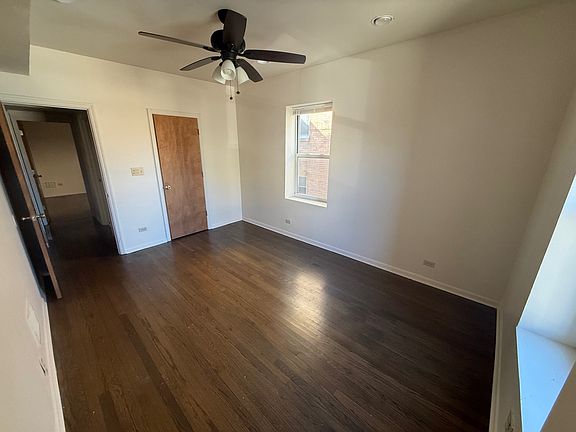 5th image of 2031 W Morse Ave #2