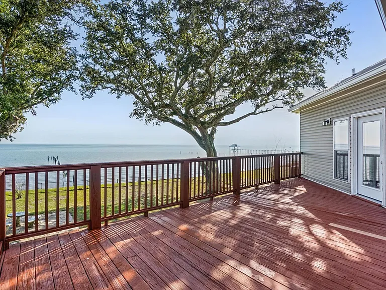 3917 Bay Front Rd — Photo 15