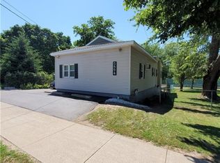 5894 Camp Rd, Hamburg, NY 14075