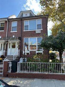 83 Bay 8th St, Brooklyn, NY, 11228