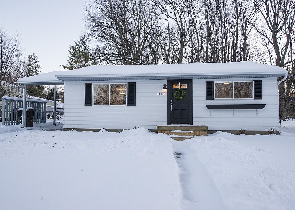 A JOYFUL JEWEL ON JAY JUST IN TIME FOR JANUARY! This completely renovated three bedroom ranch style home features a brand new galley style kitchen with stainless steel appliances, brand newly renovated bathroom with tub and tile surround, gleaming oak hardwood flooring, new paint throughout, updated plumbing and electrical throughout and a brand new roof as well. The exterior has been repainted and the home is in move in ready condition. Call today for your own private showing before it's too late!