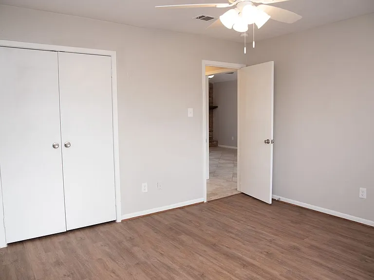 814 San Saba Dr — Photo 5
