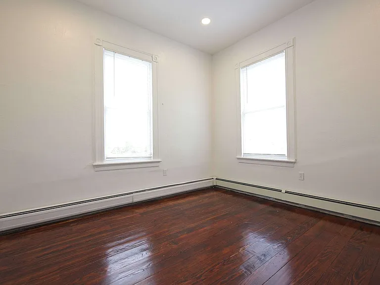 312 Main St #2 — Photo 14