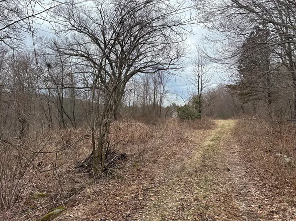 81 Town Farm Rd, Brookfield, MA 01506