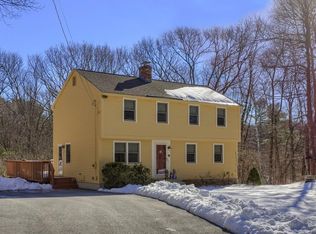 3 Connell Dr, Tyngsboro, MA 01879