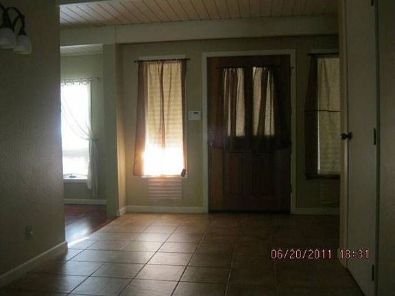 3rd image of 4920 Illinois Ave
