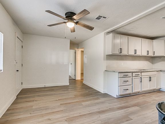 3rd image of 6111 Jacks Ave