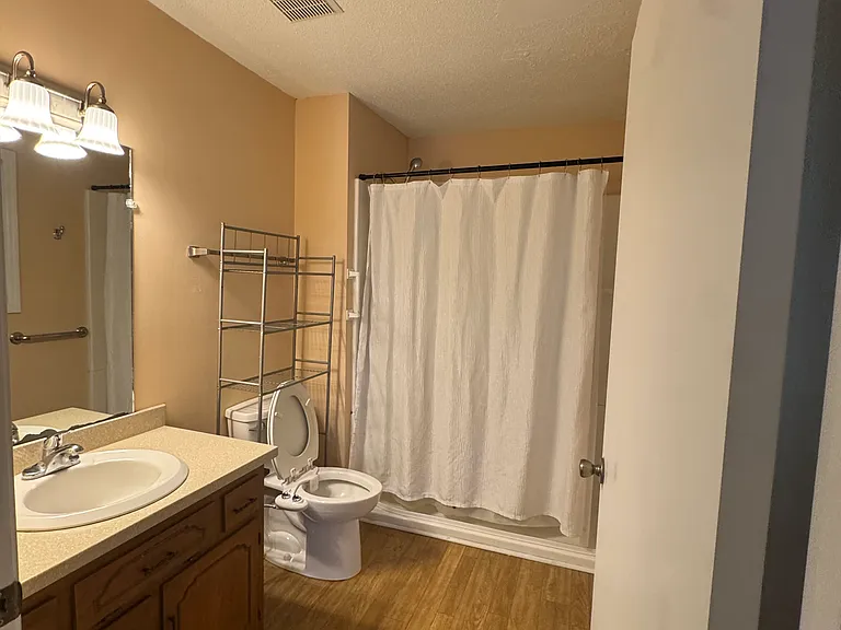 108 Laurel Ct — Photo 19