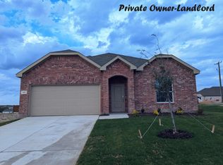 426 Lone Star Dr, Justin, TX 76247