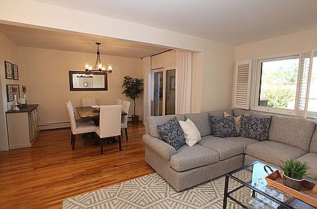 5th image of 15 Amber Dr