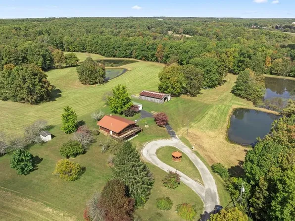 384 Miller Ct, Crossville, TN 38571