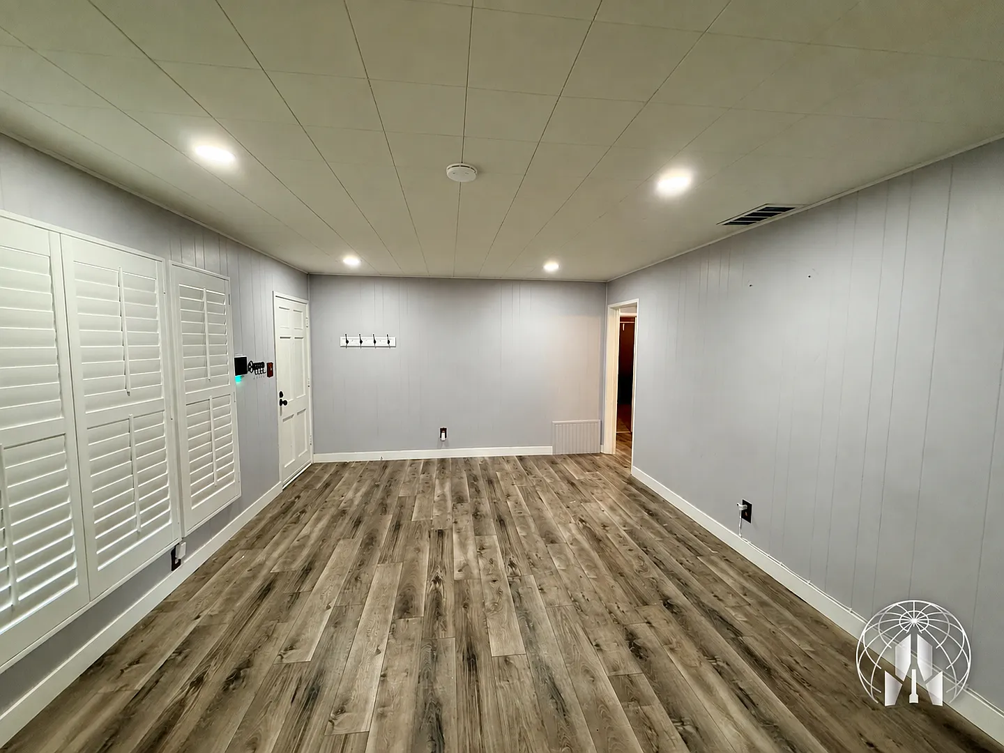 Spacious 5 Bed/2 Bath NE Bakersfield Home w/ Solar, RBP & Deposit Alternative Option — Photo 3