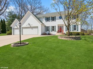 377 Tremont Ct, Valparaiso, IN 46385