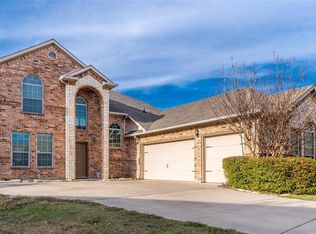 209 Oak Hollow Ln, Red Oak, TX 75154