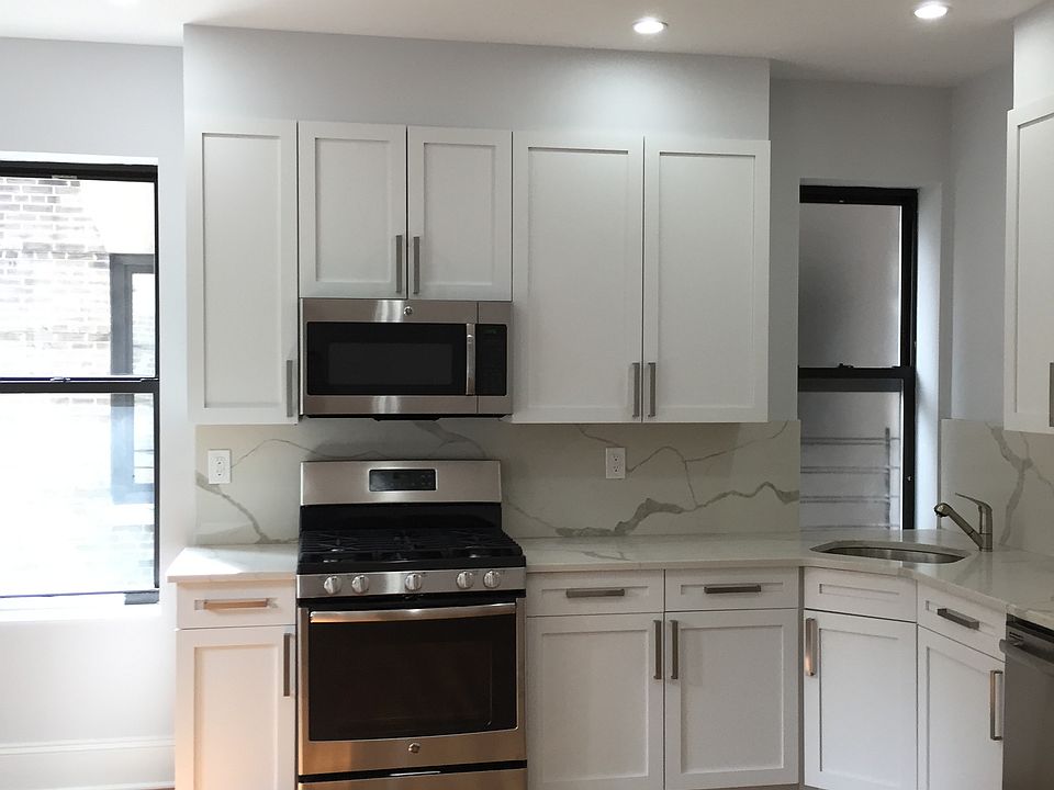1st image of 225 W End Ave APT 27