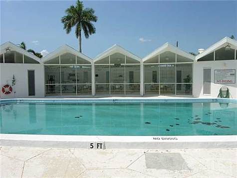 3rd image of 331 Tequesta Dr APT 216