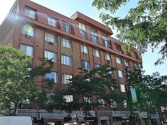 5th image of 2420 N Clark St #617