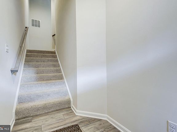 2nd image of 3012 Cardinal Bluff Ct