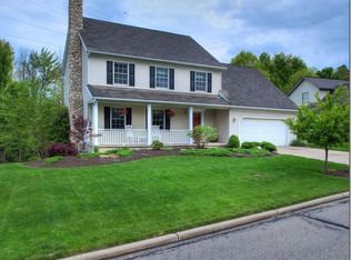 757 Ravenhill Rd, Northfield, OH 44067