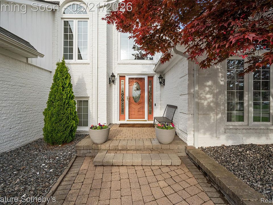 42280 Locklin Dr, Sterling Heights, MI 48314 | MLS #20261035789
