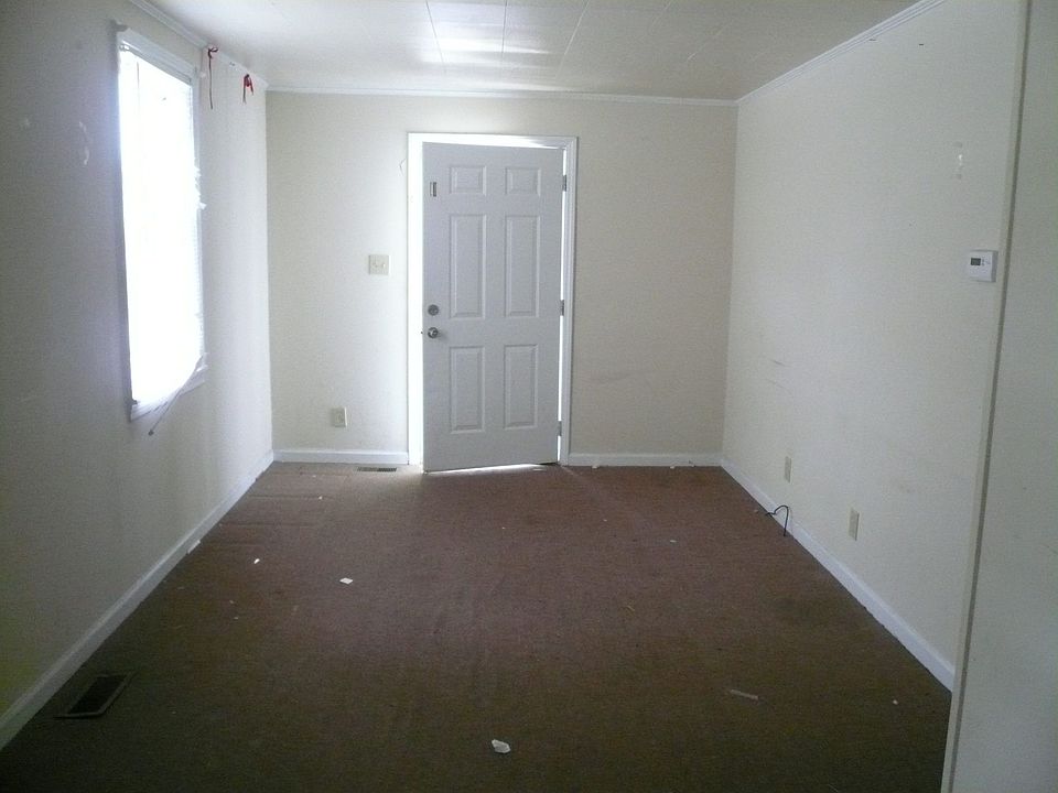 1st image of 1119 E Lindsay St