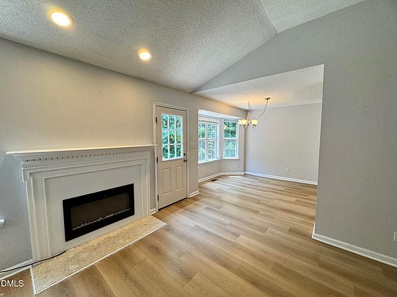 3rd image of 1004 Starkland Way